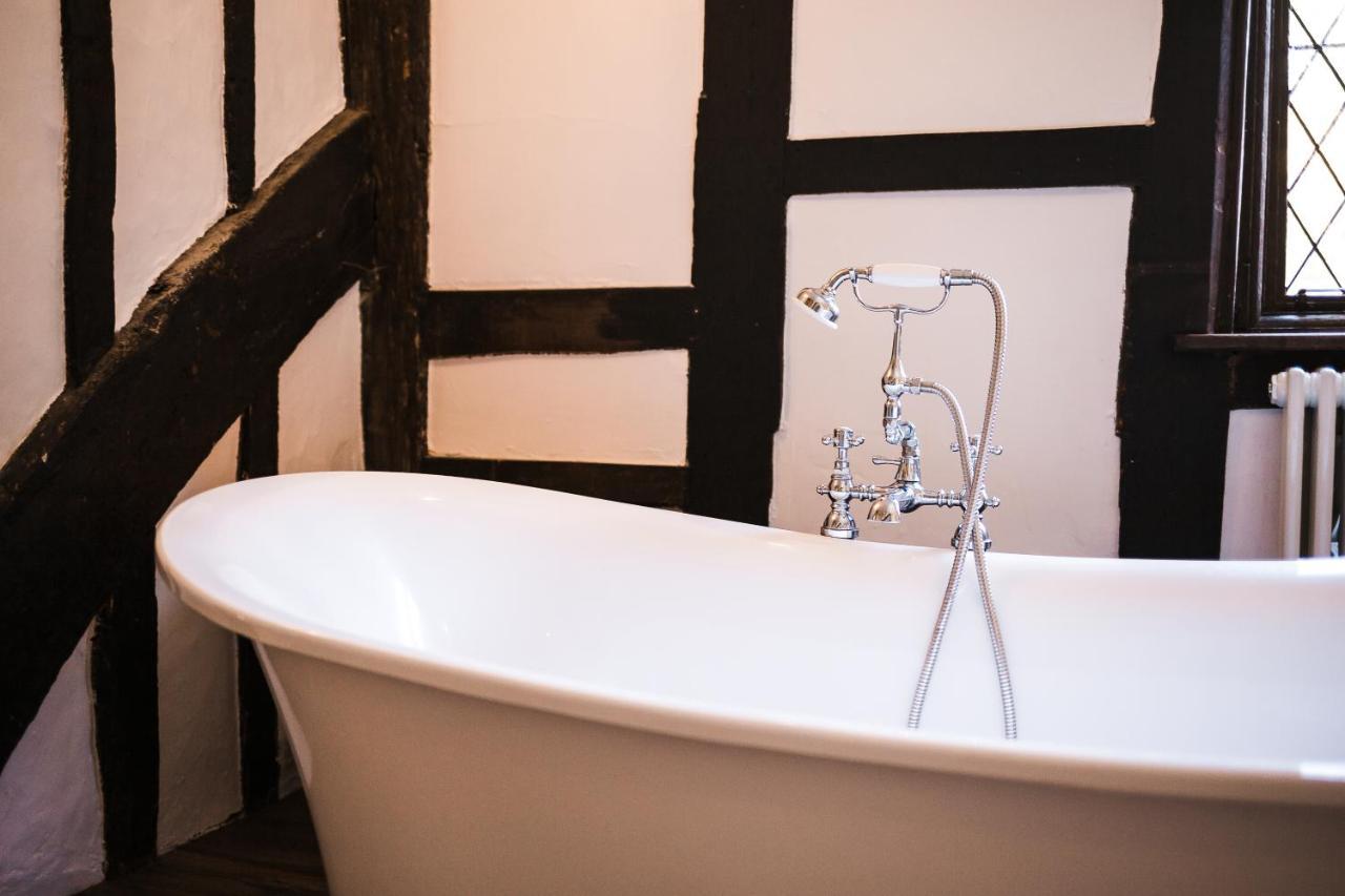 فيلا Taylour House - Edenbridge, Sleeps 10, Historic, Unique Yet Modern المظهر الخارجي الصورة