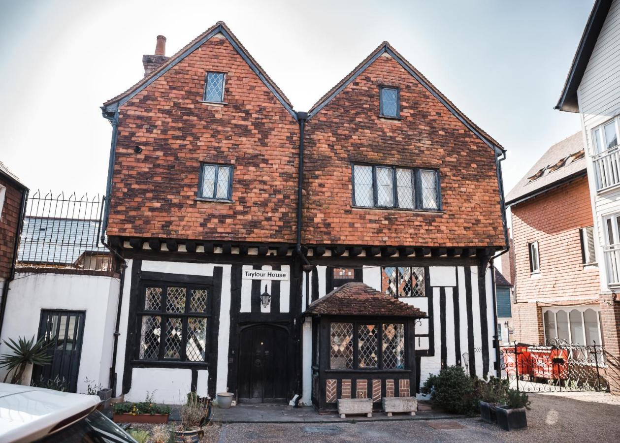 فيلا Taylour House - Edenbridge, Sleeps 10, Historic, Unique Yet Modern المظهر الخارجي الصورة
