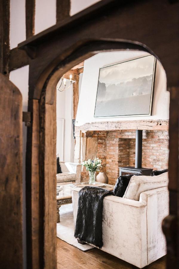 فيلا Taylour House - Edenbridge, Sleeps 10, Historic, Unique Yet Modern المظهر الخارجي الصورة