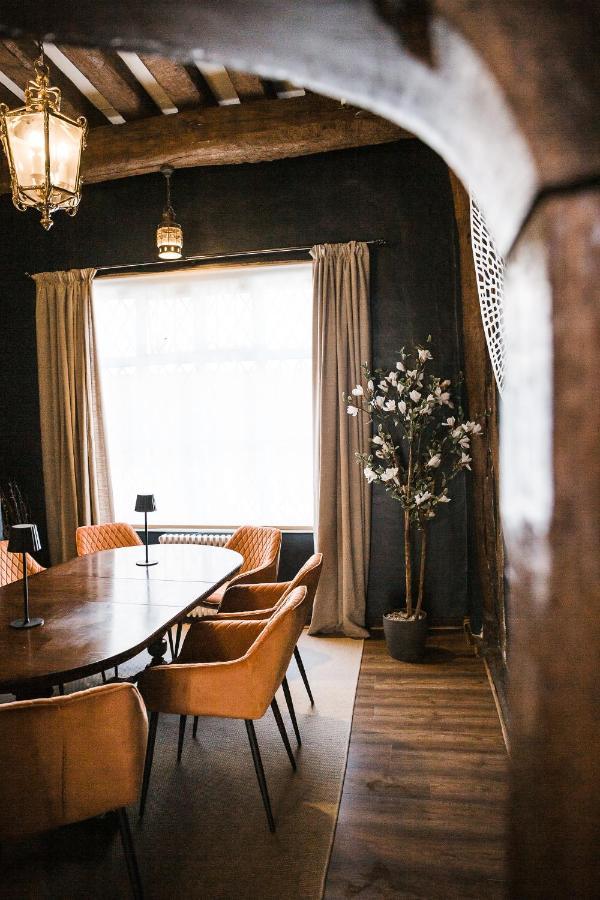 فيلا Taylour House - Edenbridge, Sleeps 10, Historic, Unique Yet Modern المظهر الخارجي الصورة