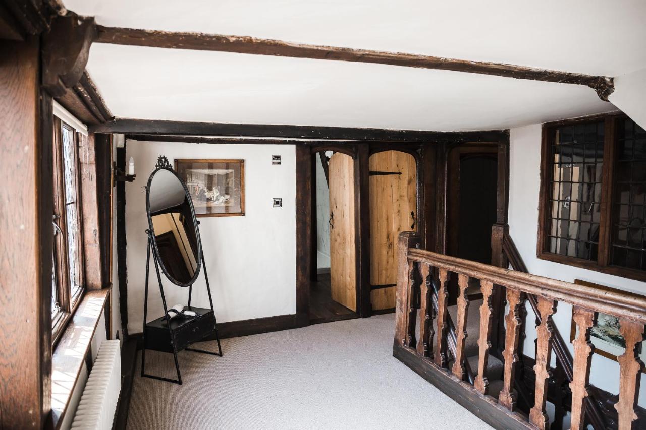 فيلا Taylour House - Edenbridge, Sleeps 10, Historic, Unique Yet Modern المظهر الخارجي الصورة